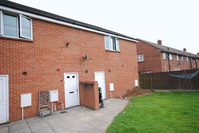  Image of 2 bedroom Flat for sale in Gatcombe Road Bishopsworth Bristol BS13 at Gatcombe Road  Bristol, BS13 9RG