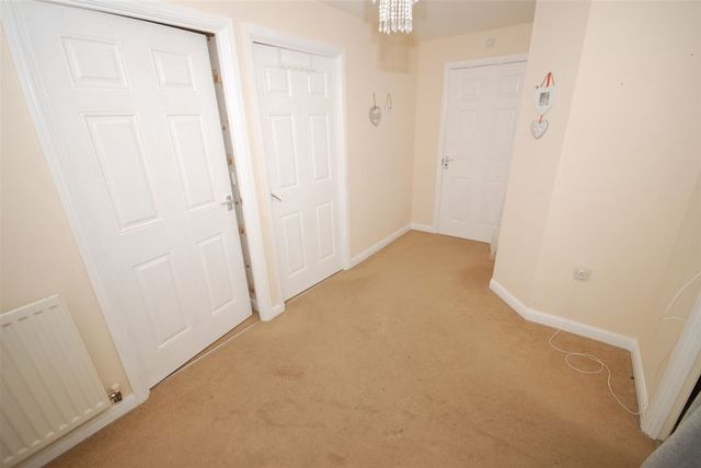  Image of 2 bedroom Flat for sale in Gatcombe Road Bishopsworth Bristol BS13 at Gatcombe Road  Bristol, BS13 9RG