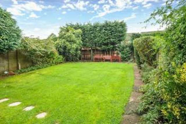  Image of 3 bedroom Detached house for sale in Gateway Close Northwood HA6 at Northwood, HA6 2RW