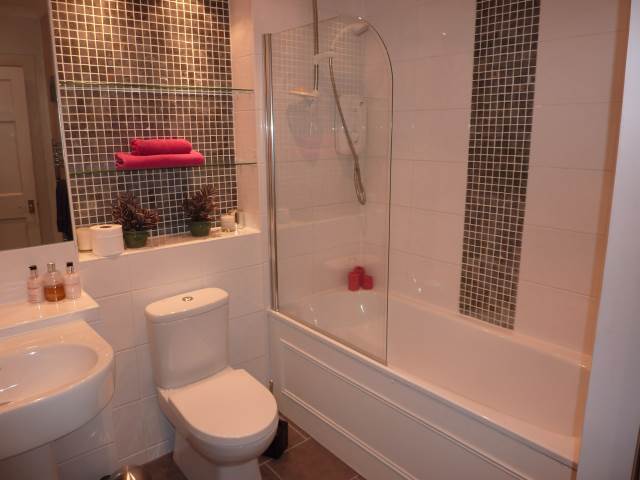  Image of 2 bedroom Flat to rent in Gayfield Square Edinburgh EH1 at Broughton Edinburgh Edinburgh, EH1 3NX