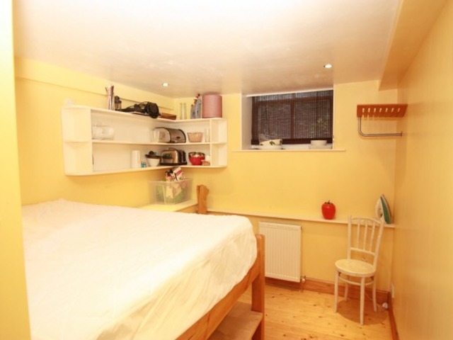  Image of 2 bedroom Flat to rent in Gayfield Street Edinburgh EH1 at Edinburgh  Edinburgh, EH1 3NR