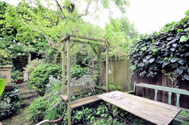 Image of 4 bedroom Detached house for sale in Geldeston Road London E5 at Geldeston Road  Clapton, E5 8RQ
