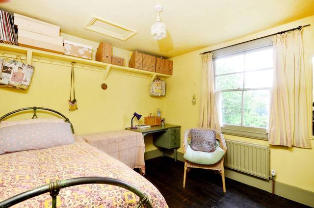  Image of 4 bedroom Detached house for sale in Geldeston Road London E5 at Geldeston Road  Clapton, E5 8RQ