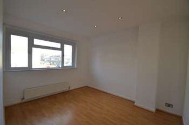  Image of 3 bedroom Semi-Detached house to rent in Gelli Deg Rhiwbina Cardiff CF14 at Gelli Deg  Rhiwbina, CF14 6SZ