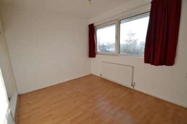  Image of 3 bedroom Semi-Detached house to rent in Gelli Deg Rhiwbina Cardiff CF14 at Gelli Deg  Rhiwbina, CF14 6SZ