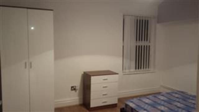  Image of 3 bedroom Flat to rent in Geneva Road Fairfield Liverpool L6 at Kensington  Liverpool, L6 3AS