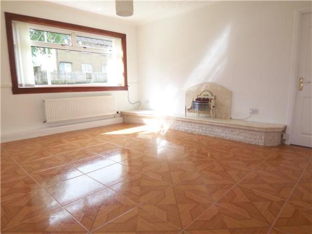  Image of 2 bedroom Flat to rent in Gibson Crescent Johnstone PA5 at Johnstone Renfrewshire Renfrewshire, PA5 8ND
