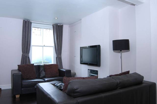  Image of 2 bedroom Detached house to rent in Gibson Street London SE10 at Gibson Street  Greenwich, SE10 9AD