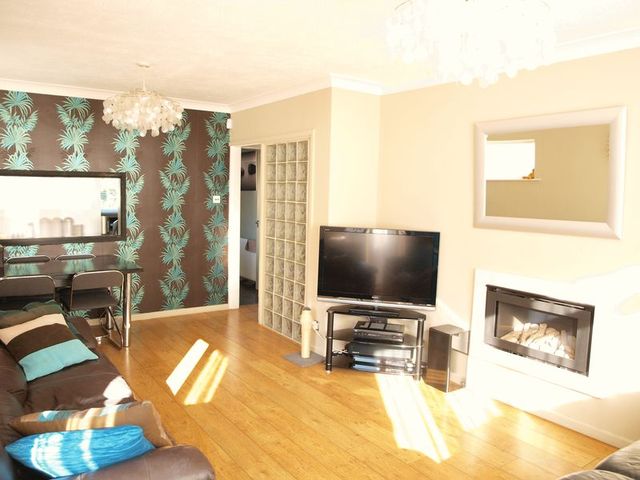  Image of 3 bedroom Detached house for sale in Gilstrap Close Newark NG24 at Gilstrap Close  Newark, NG24 2LB