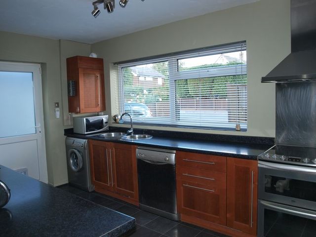  Image of 3 bedroom Detached house for sale in Gilstrap Close Newark NG24 at Gilstrap Close  Newark, NG24 2LB