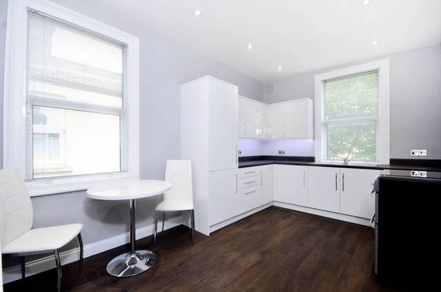  Image of 1 bedroom Flat for sale in Gladesmore Road London N15 at Gladesmore Road  Harringay, N15 6TL
