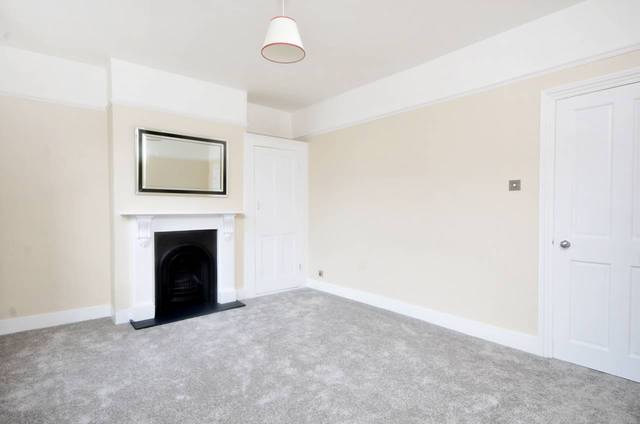  Image of 1 bedroom Flat for sale in Gladesmore Road London N15 at Gladesmore Road  Harringay, N15 6TL