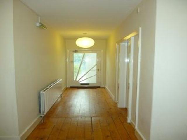  Image of 2 bedroom Flat to rent in Gladstone Place Stirling FK8 at Stirling  Stirling, FK8 2NN