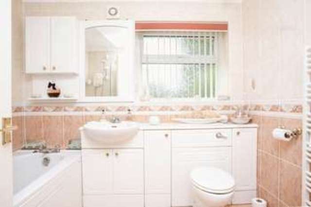  Image of 3 bedroom Detached house for sale in Glamorgan Road Catherington Waterlooville PO8 at Glamorgan Road  Catherington, PO8 0TR