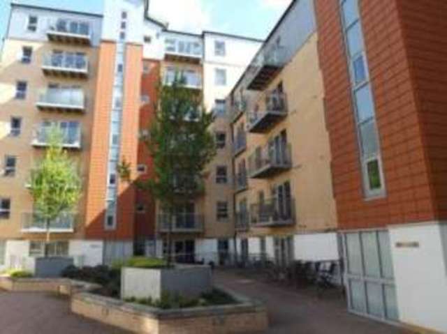  Image of 1 bedroom Flat for sale in Queen Mary Avenue London E18 at Queen Mary Avenue London South Woodford, E18 2FG