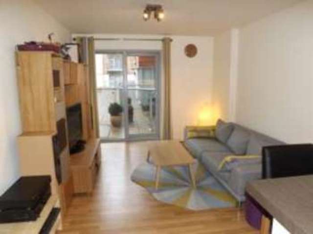  Image of 1 bedroom Flat for sale in Queen Mary Avenue London E18 at Queen Mary Avenue London South Woodford, E18 2FG