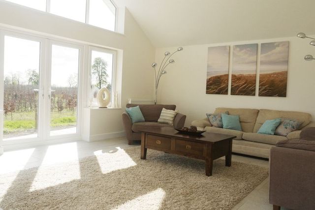  Image of 3 bedroom Bungalow for sale in Glebe Road Queniborough Leicester LE7 at Glebe Road  Queniborough, LE7 3FH