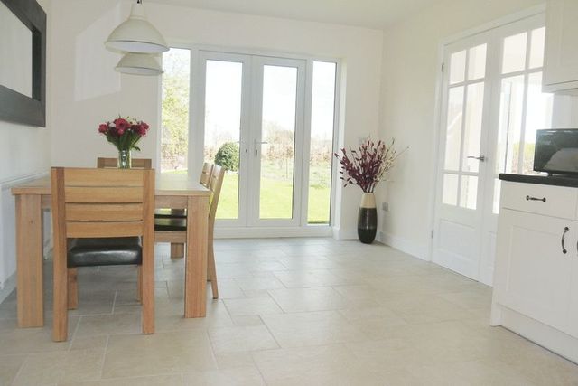  Image of 3 bedroom Bungalow for sale in Glebe Road Queniborough Leicester LE7 at Glebe Road  Queniborough, LE7 3FH