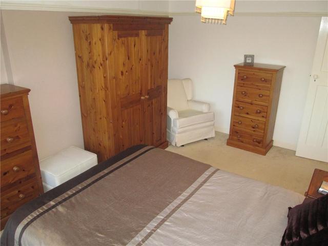  Image of 3 bedroom Semi-Detached house to rent in Gledstane Road Bishopton PA7 at Bishopton Renfrewshire Renfrewshire, PA7 5AU