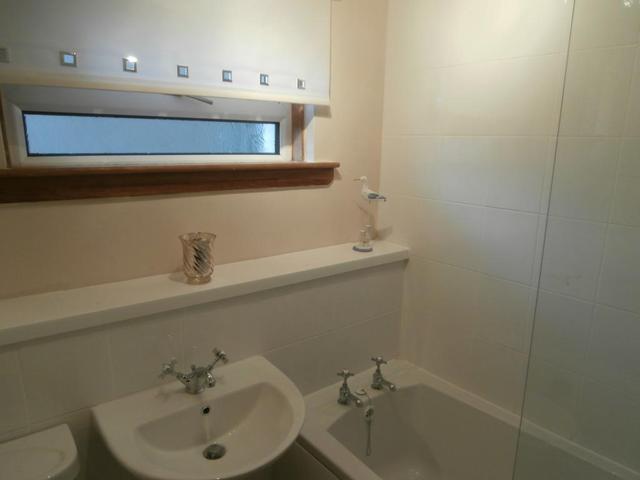  Image of 2 bedroom Flat to rent in Glen Nevis East Kilbride Glasgow G74 at East Kilbride South Lanarkshire South Lanarkshire, G74 2BJ