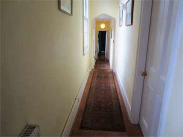 Image of 5 bedroom Apartment for sale in Glendale Gardens Leigh-on-Sea SS9 at Glendale Gardens Leigh on sea Leigh-on-Sea, SS9 2AY