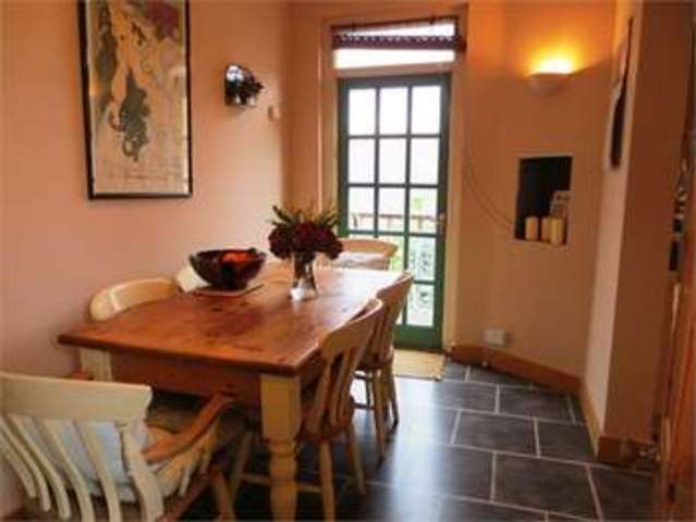  Image of 5 bedroom Apartment for sale in Glendale Gardens Leigh-on-Sea SS9 at Glendale Gardens Leigh on sea Leigh-on-Sea, SS9 2AY