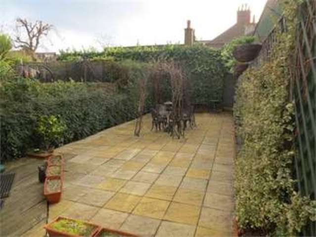  Image of 3 bedroom Terraced house for sale in Glendale Gardens Leigh-on-Sea SS9 at Glendale gardens Leigh on sea Leigh-on-Sea, SS9 2AS