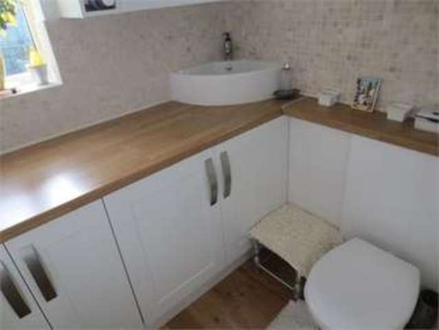  Image of 3 bedroom Terraced house for sale in Glendale Gardens Leigh-on-Sea SS9 at Glendale gardens Leigh on sea Leigh-on-Sea, SS9 2AS