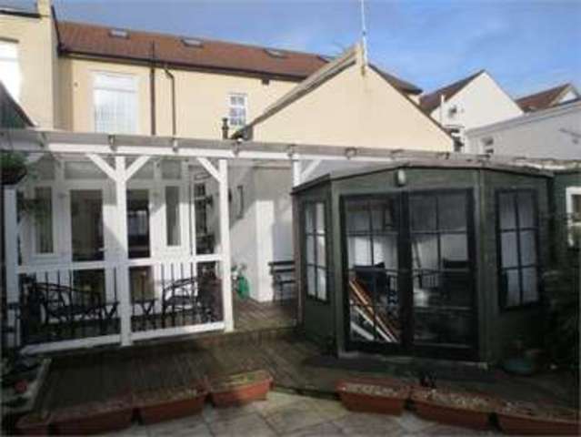  Image of 3 bedroom Terraced house for sale in Glendale Gardens Leigh-on-Sea SS9 at Glendale gardens Leigh on sea Leigh-on-Sea, SS9 2AS