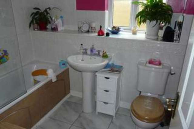  Image of 5 bedroom Detached house for sale in Glenholme Park Clayton Bradford BD14 at Clayton Bradford Clayton, BD14 6NF
