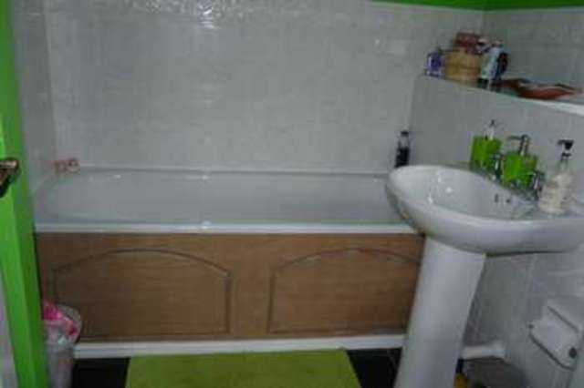  Image of 5 bedroom Detached house for sale in Glenholme Park Clayton Bradford BD14 at Clayton Bradford Clayton, BD14 6NF