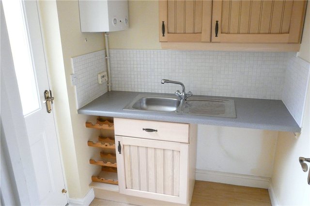  Image of 5 bedroom Detached house for sale in Glenholme Park Clayton Bradford BD14 at Clayton Bradford Clayton, BD14 6NF