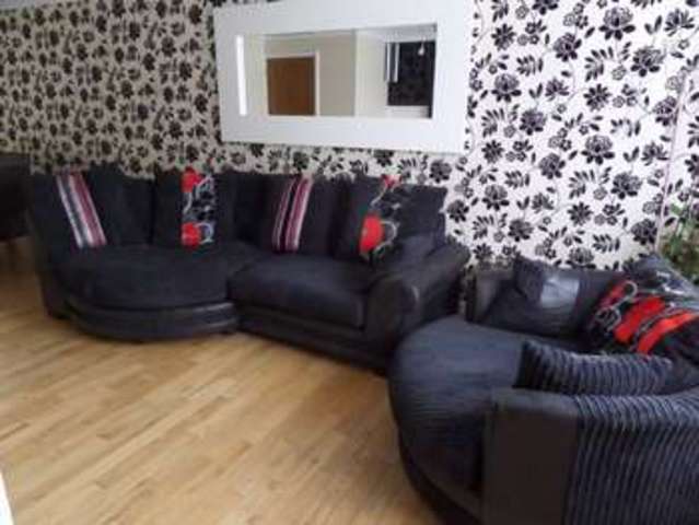  Image of 3 bedroom Terraced house to rent in Glenwoods Newport Pagnell MK16 at Newport Pagnell, MK16 0NE