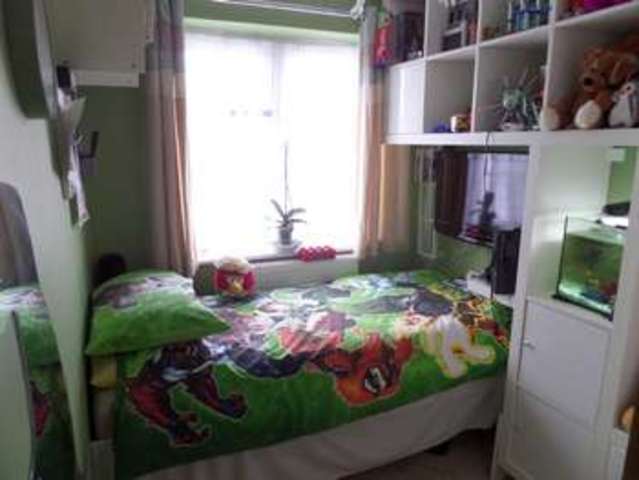  Image of 3 bedroom Terraced house to rent in Glenwoods Newport Pagnell MK16 at Newport Pagnell, MK16 0NE