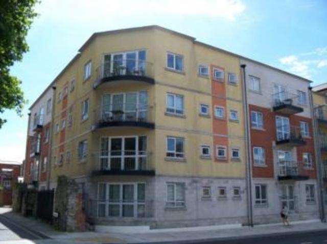  Image of 2 bedroom Flat to rent in Gloucester Square Southampton SO14 at Gloucester Square  Southampton, SO14 2GJ