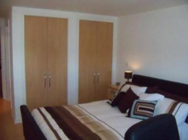  Image of 2 bedroom Flat to rent in Gloucester Square Southampton SO14 at Gloucester Square  Southampton, SO14 2GJ