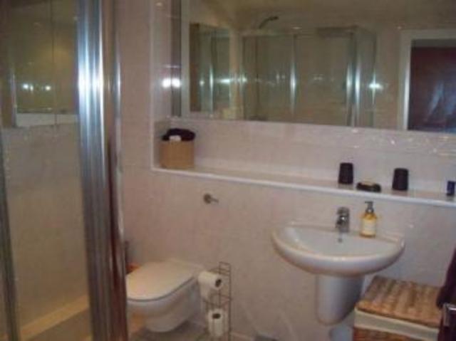  Image of 2 bedroom Flat to rent in Gloucester Square Southampton SO14 at Gloucester Square  Southampton, SO14 2GJ
