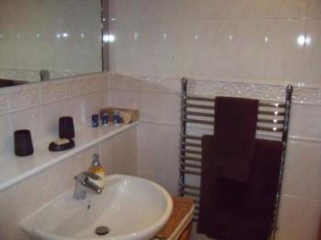  Image of 2 bedroom Flat to rent in Gloucester Square Southampton SO14 at Gloucester Square  Southampton, SO14 2GJ