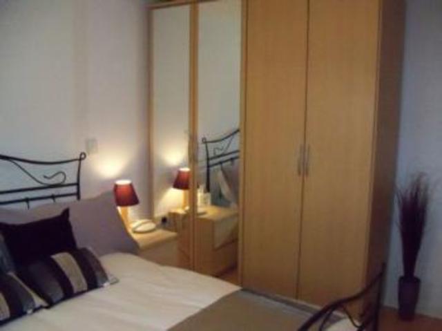  Image of 2 bedroom Flat to rent in Gloucester Square Southampton SO14 at Gloucester Square  Southampton, SO14 2GJ