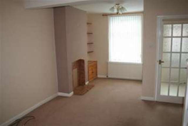  Image of 2 bedroom Property to rent in Gloucester Street Taunton TA1 at Taunton, TA1 1TA
