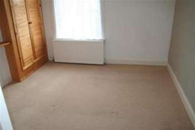  Image of 2 bedroom Property to rent in Gloucester Street Taunton TA1 at Taunton, TA1 1TA
