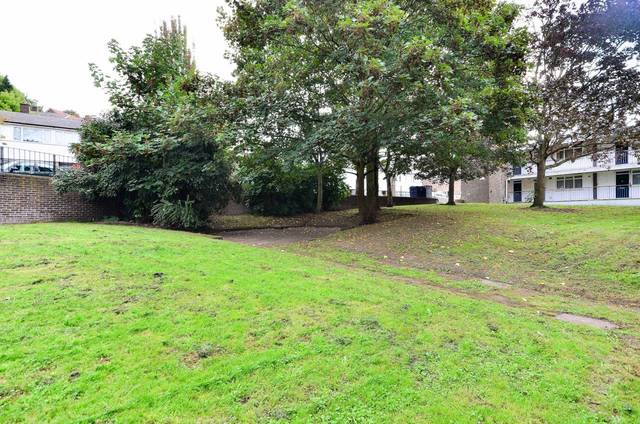  Image of 3 bedroom Flat for sale in Godfrey Road London SE18 at Godfrey Road  Woolwich, SE18 5HD
