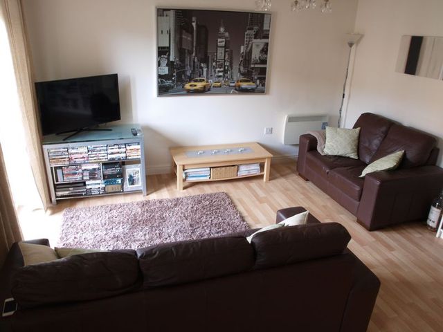  Image of 2 bedroom Flat for sale in Goldstraw Lane Balderton Newark NG24 at Goldstraw Lane Fernwood Newark, NG24 3FF