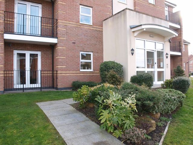  Image of 2 bedroom Flat for sale in Goldstraw Lane Balderton Newark NG24 at Goldstraw Lane Fernwood Newark, NG24 3FF