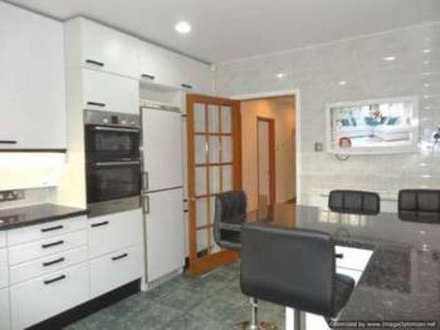  Image of 4 bedroom Detached house to rent in Gordon Avenue Stanmore HA7 at Gordon Avenue  Stanmore, HA7 3QQ