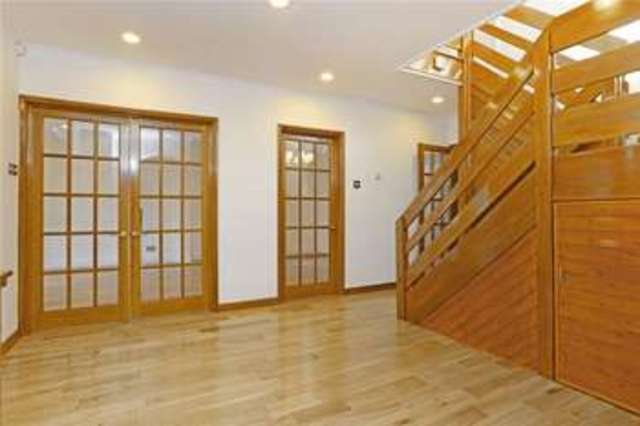  Image of 4 bedroom Detached house to rent in Gordon Avenue Stanmore HA7 at Gordon Avenue  Stanmore, HA7 3QQ