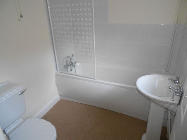  Image of 2 bedroom Terraced house to rent in Gordon Street Burslem Stoke-on-Trent ST6 at Gordon Street Burslem Stoke-On-Trent, ST6 1ES
