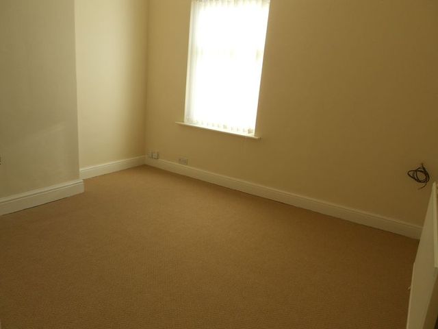  Image of 2 bedroom Terraced house to rent in Gordon Street Burslem Stoke-on-Trent ST6 at Gordon Street Burslem Stoke-On-Trent, ST6 1ES