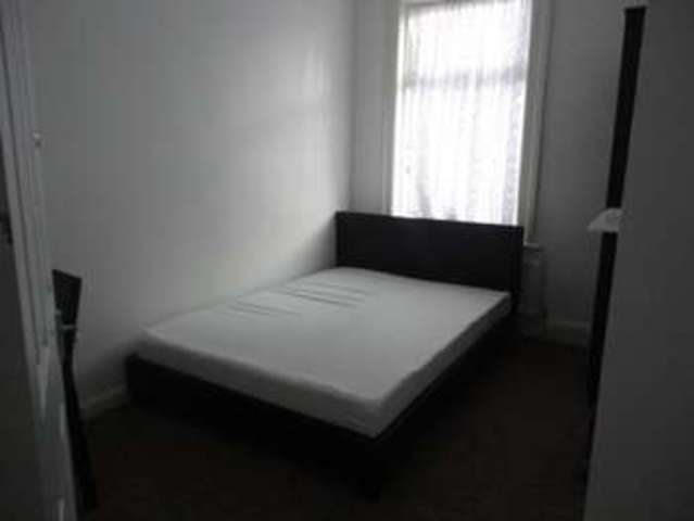  Image of 5 bedroom Terraced house to rent in Gordon Street Coventry CV1 at Earlsdon Coventry Coventry, CV1 3ET
