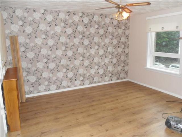  Image of 3 bedroom Flat to rent in Gorget Quadrant Glasgow G13 at Knightswood Glasgow Glasgow, G13 2AQ